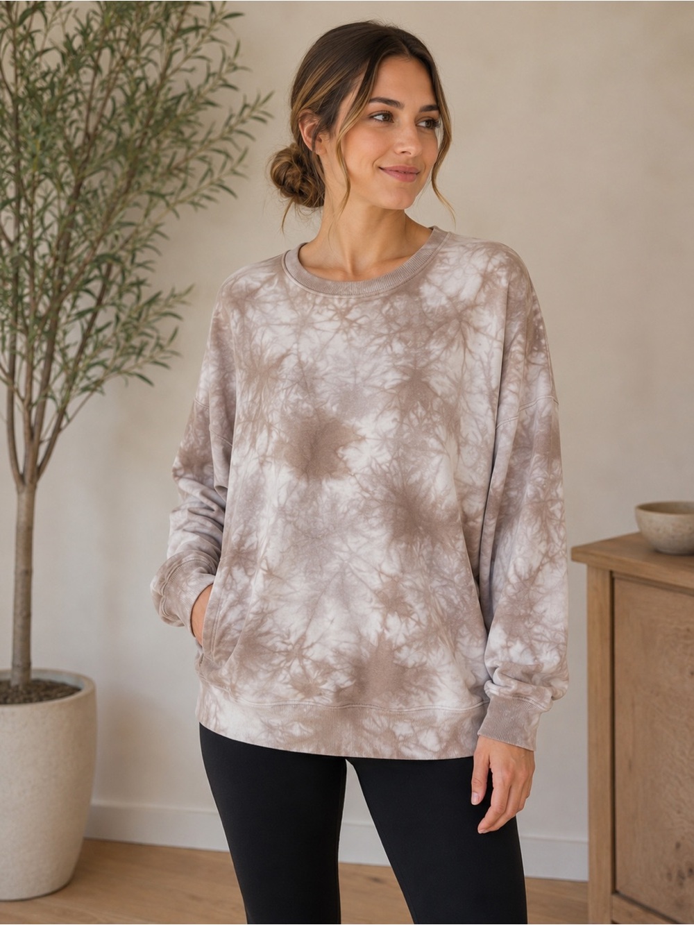 All in Motion Taupe Tie-Dye Pullover Sweatshirt with Pockets XL
